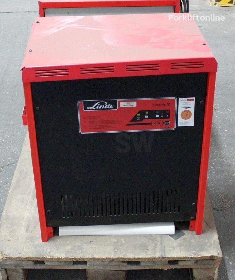 Linde INDUSTRIE AUTOMATION intronic IC EU D 24/100 forklift battery charger