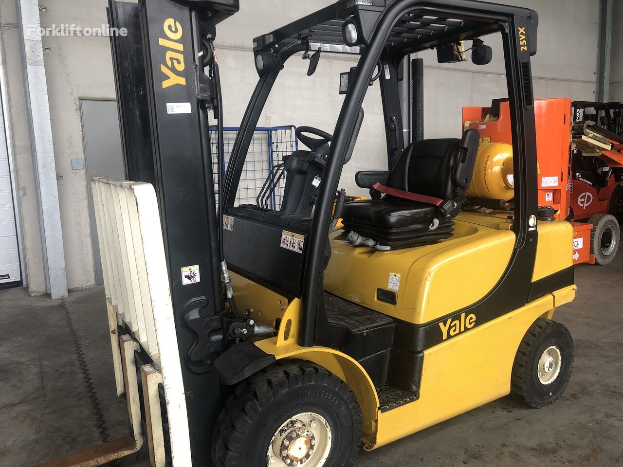 Yale GLP25VX gas forklift