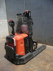 BT SPE 120 XR pallet stacker