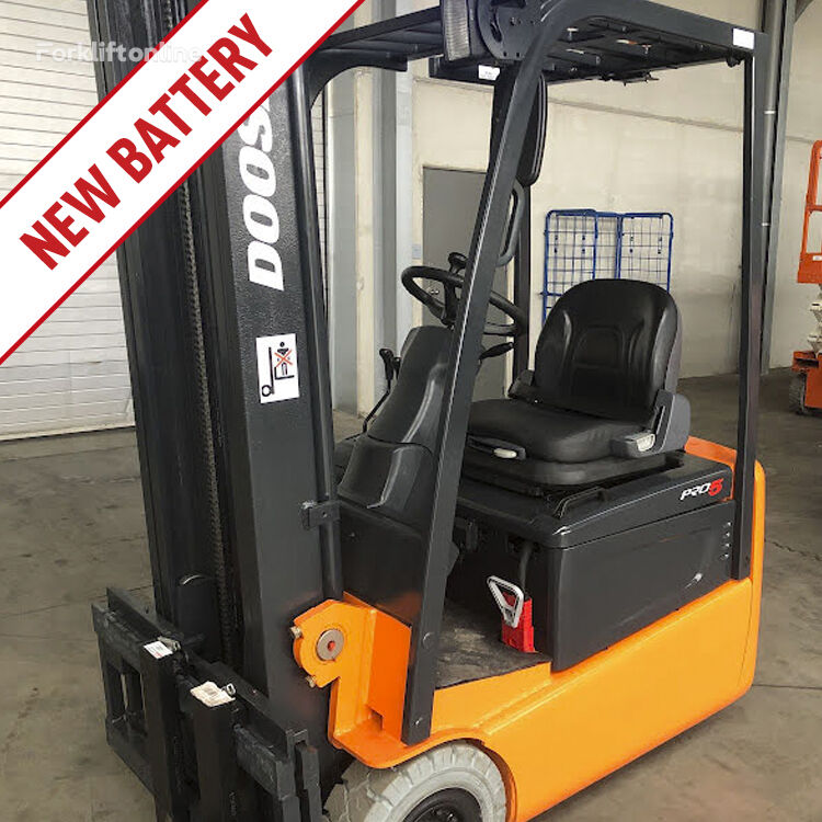 Doosan B15R-5 three-wheel forklift