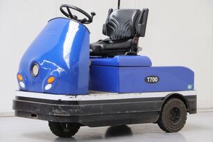 Bradshaw T800 tow tractor